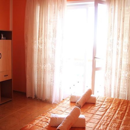 Alvanita Apartments 울친 외부 사진