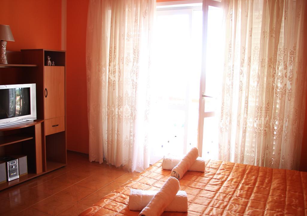 Alvanita Apartments 울친 외부 사진