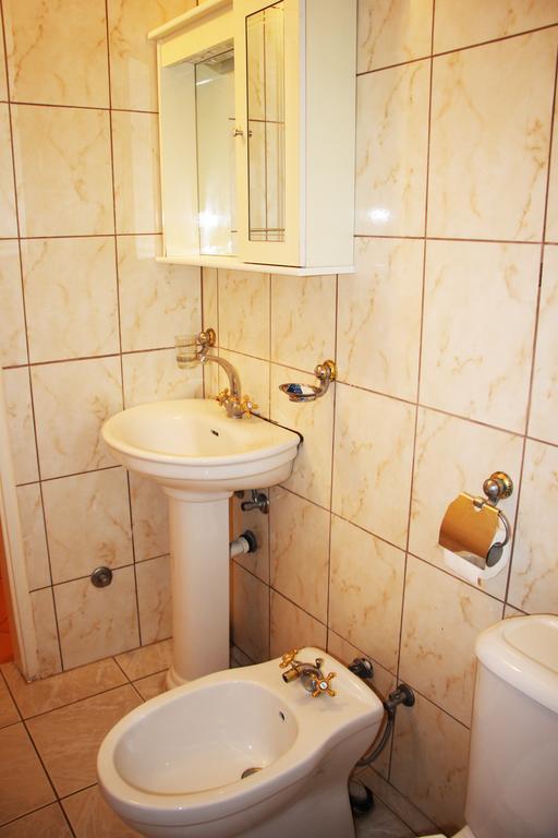 Alvanita Apartments 울친 외부 사진