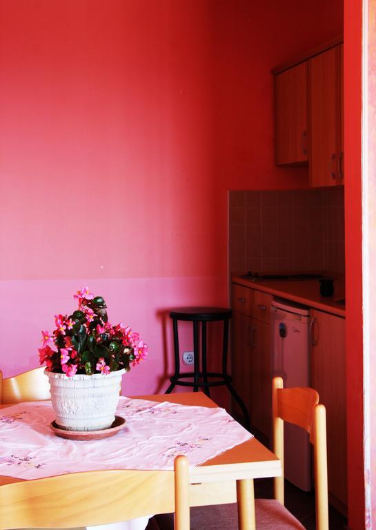 Alvanita Apartments 울친 외부 사진