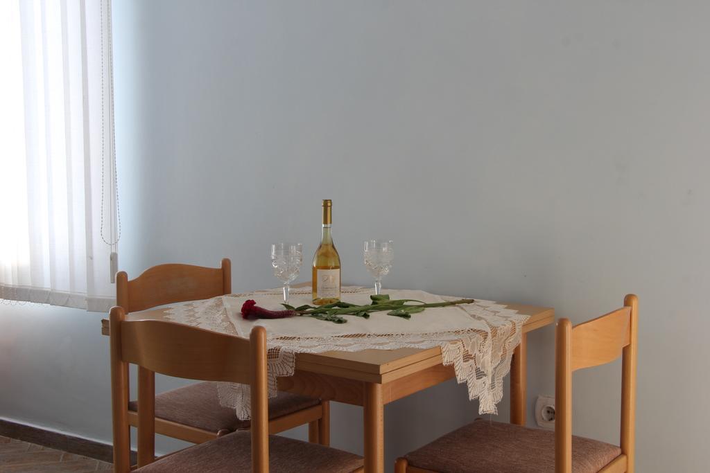 Alvanita Apartments 울친 외부 사진
