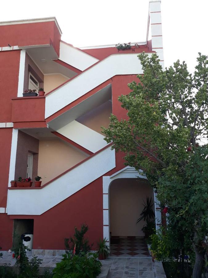 Alvanita Apartments 울친 외부 사진